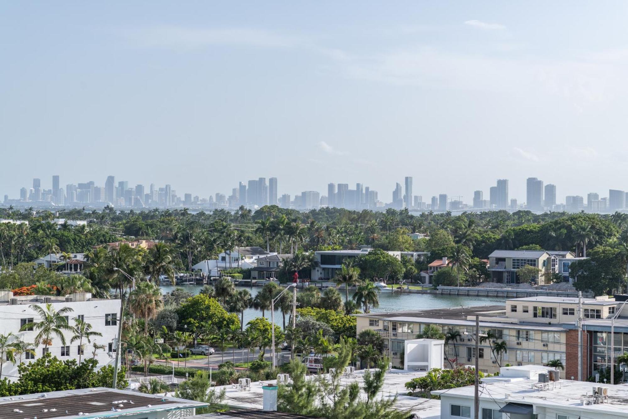Churchill Suites Monte Carlo Miami Beach Zimmer foto